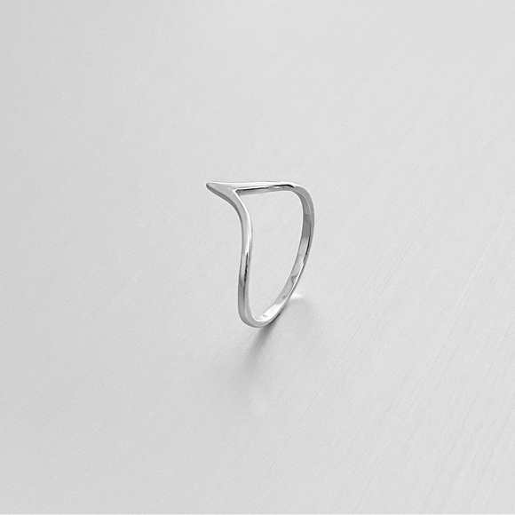 Sterling Silver Pointy V Shape Ring, Silver Rings, Stackable Band, Chevron - Picture 10 of 14